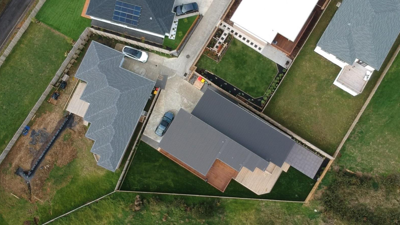 Bird's eye view of a finished landscaping project by Elysion.
